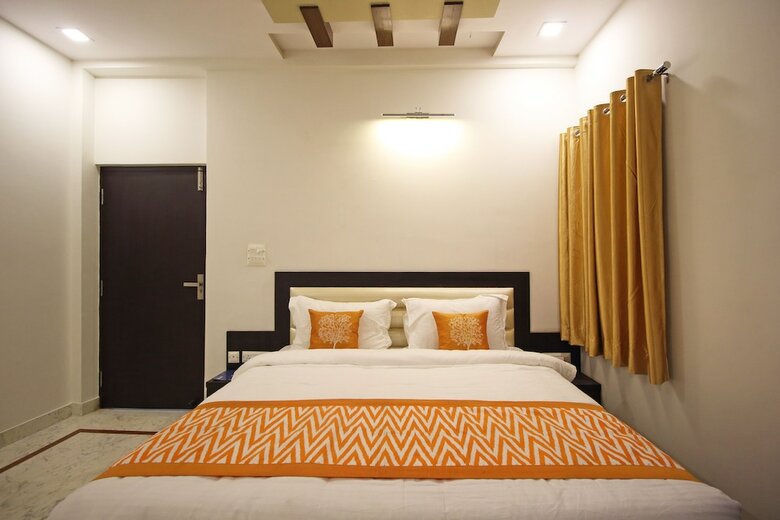 Hotel Aaradhya Residency