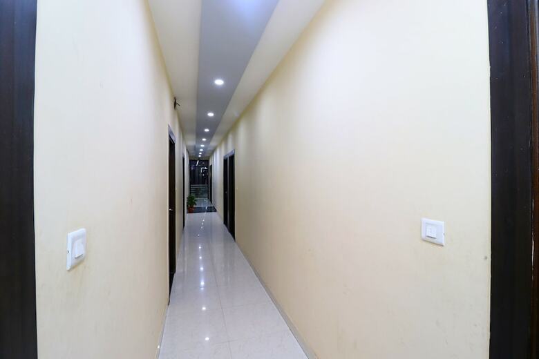 Hotel Aaradhya Residency