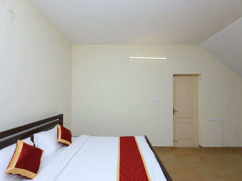 Oyo 10121 Hotel Twilight Bay