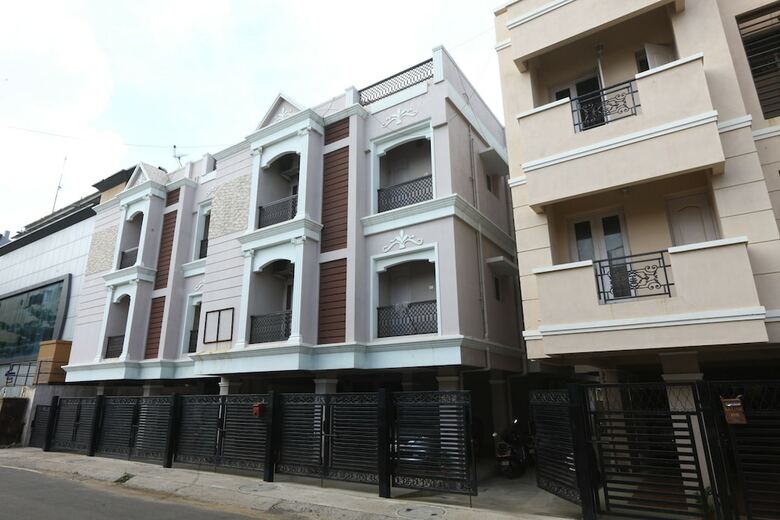 Oyo 10106 Hotel Nlbr