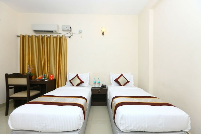 Oyo 10106 Hotel Nlbr