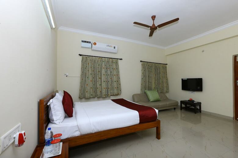 Hotel Oyo 9257 Egmore