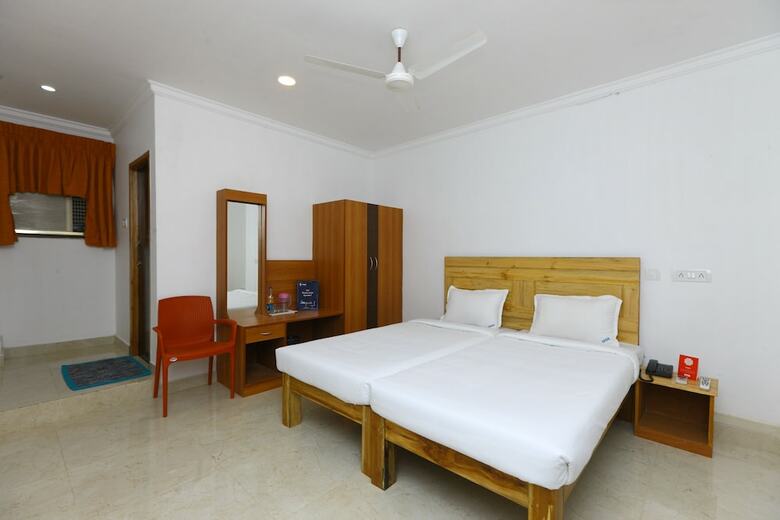 Hotel Oyo 9373 Pondy Bazaar
