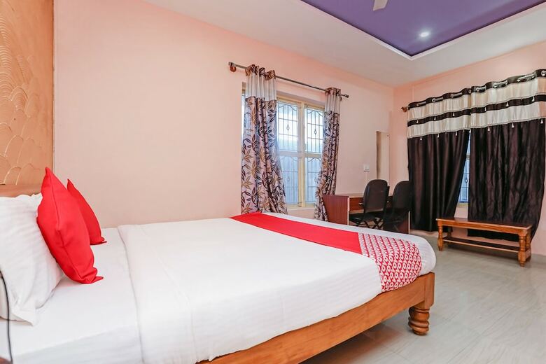 Hotel Oyo 9592 Maharaja Palace Resort