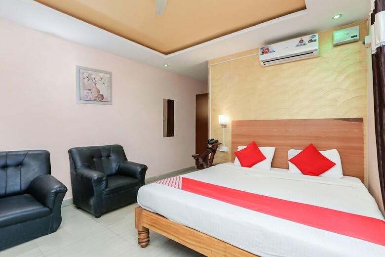 Hotel Oyo 9592 Maharaja Palace Resort