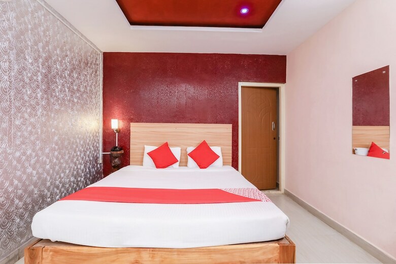 Hotel Oyo 9592 Maharaja Palace Resort