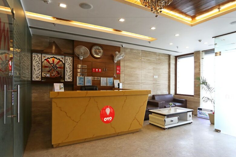 Oyo 5614 Hotel Rolex Inn