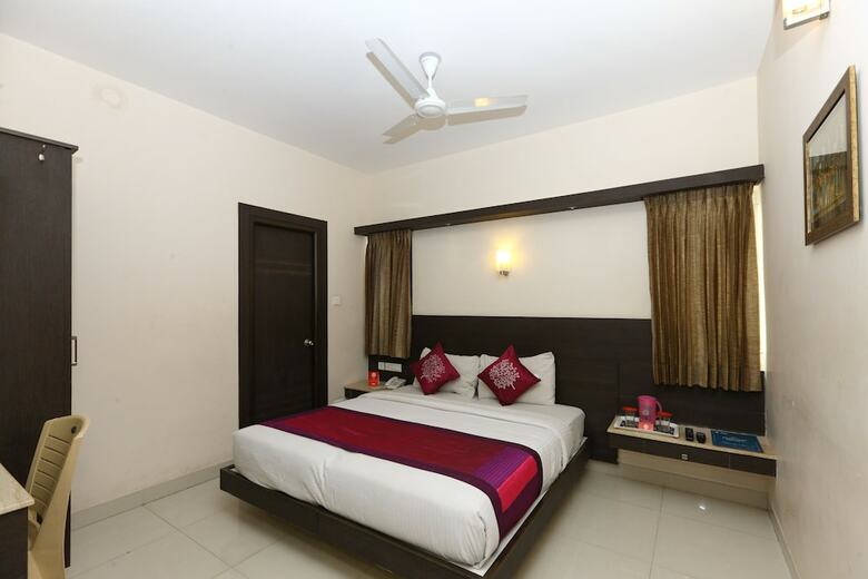 Hotel Oyo 4658 Akil Residency