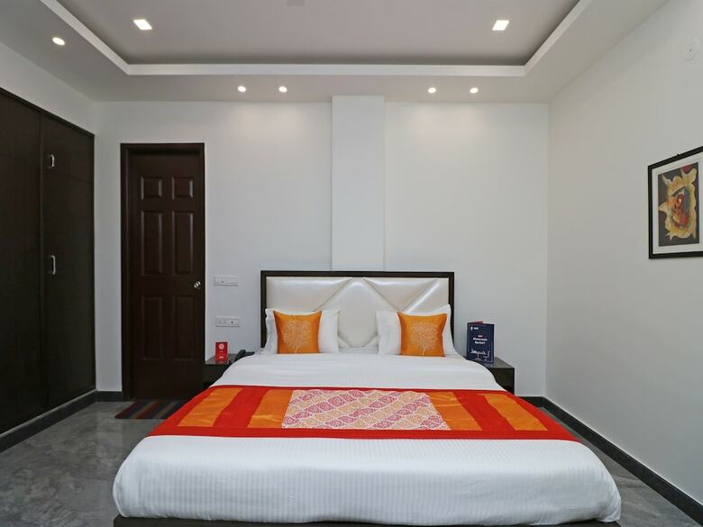 Hotel Oyo 9977 Jagat Residency