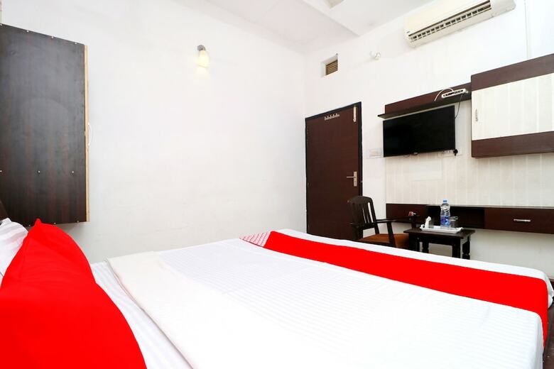 Hotel Oyo 6785 Sunder Bus Stand