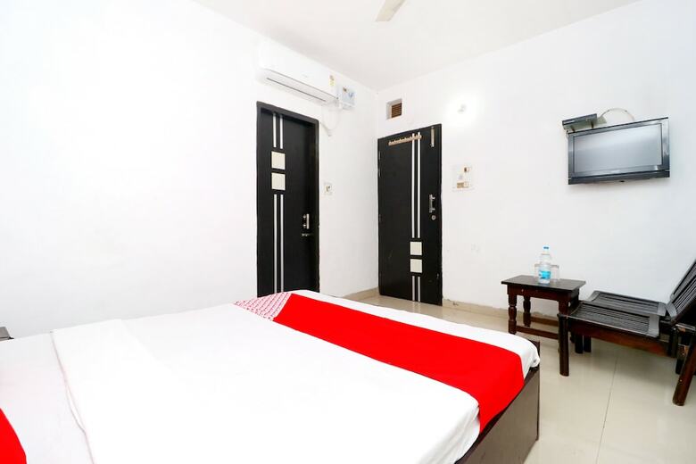 Hotel Oyo 6785 Sunder Bus Stand