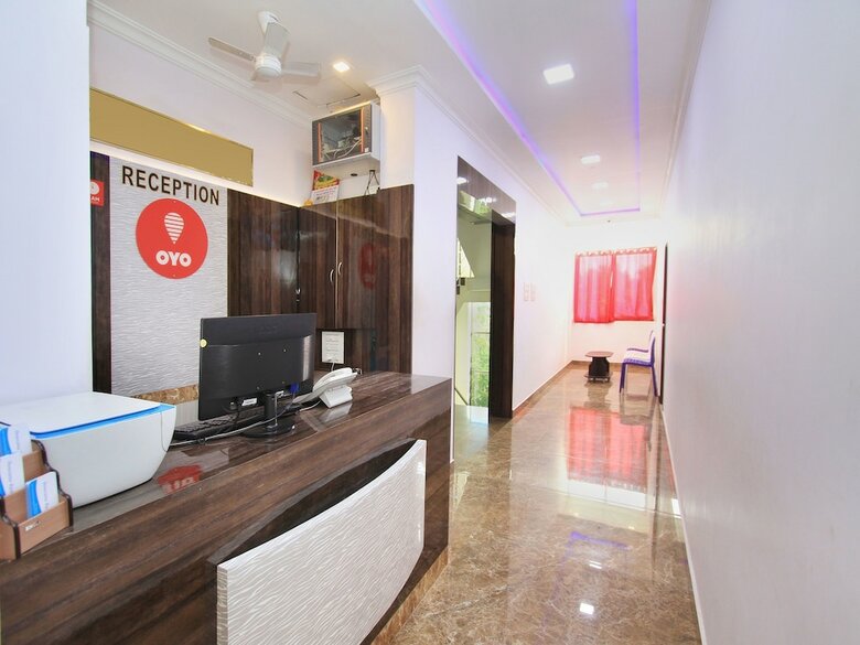 Hotel Oyo 8446 Bouvana Residency