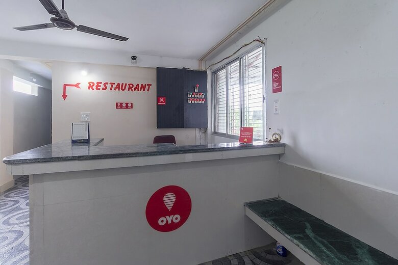 Hotel Oyo 5638 Om Regency I