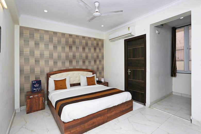 Hotel Oyo 6812 Aruma Residency