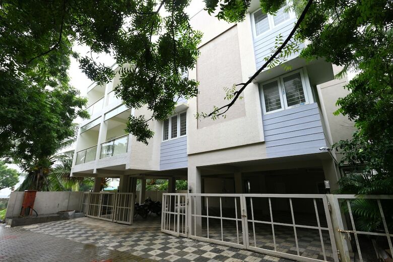Oyo 10027 Hotel Red Petal