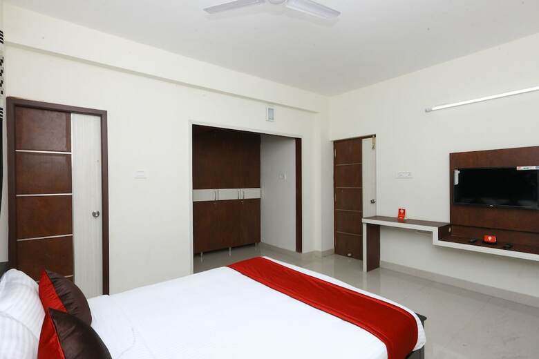 Oyo 10027 Hotel Red Petal