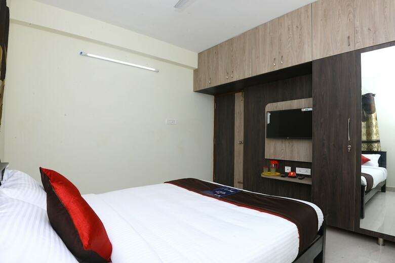 Oyo 10027 Hotel Red Petal