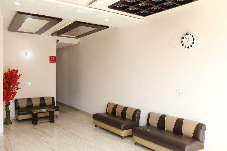 Oyo 3145 Hotel Sunder