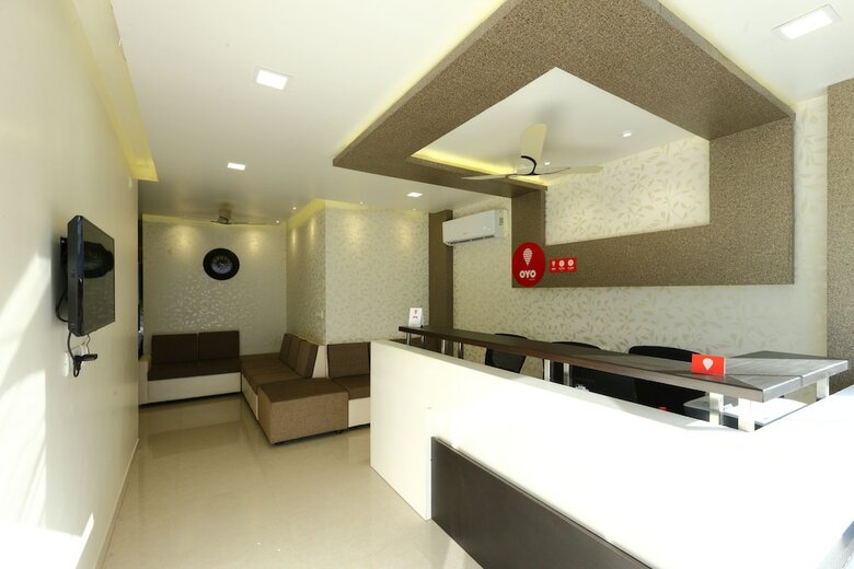 Hotel Oyo 7850 Royal Elite