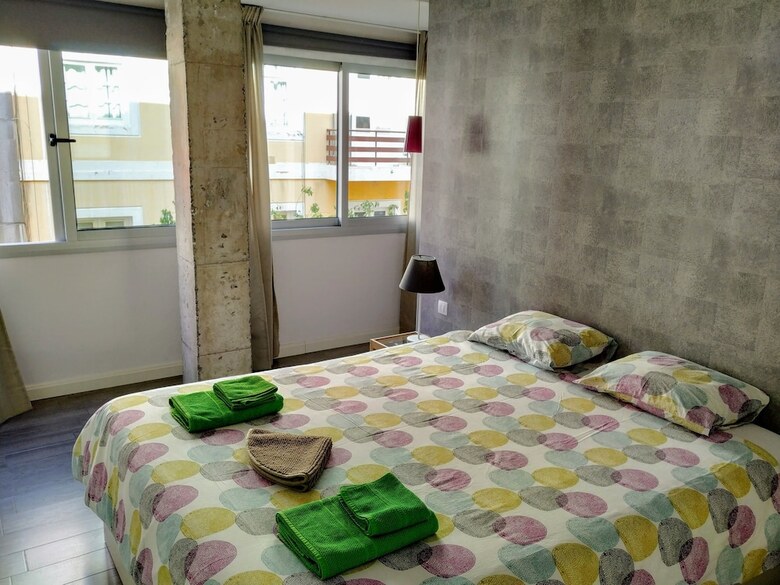 Stylish And Central Apartment