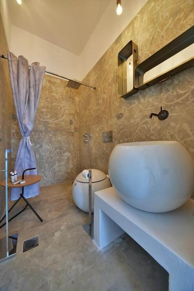 Hotel Amo Suites & Spa
