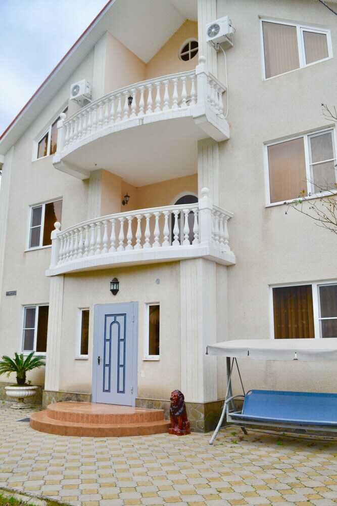 Hotel Guest House Usadba