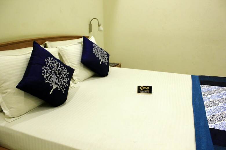 Oyo 9899 Hotel Palm Tree
