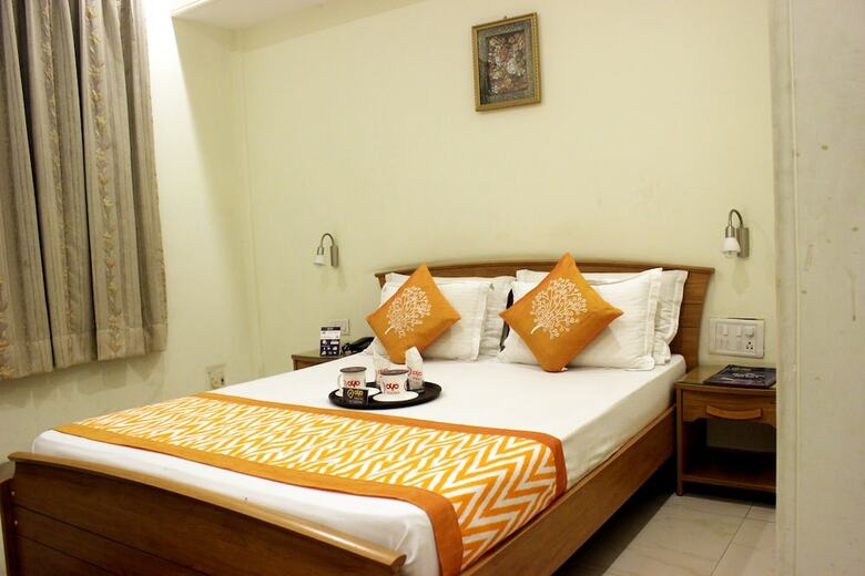 Oyo 9899 Hotel Palm Tree