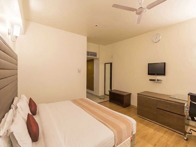 Oyo 8450 Hotel Grand Starline