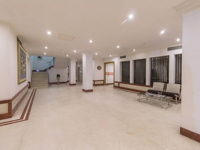 Oyo 8450 Hotel Grand Starline