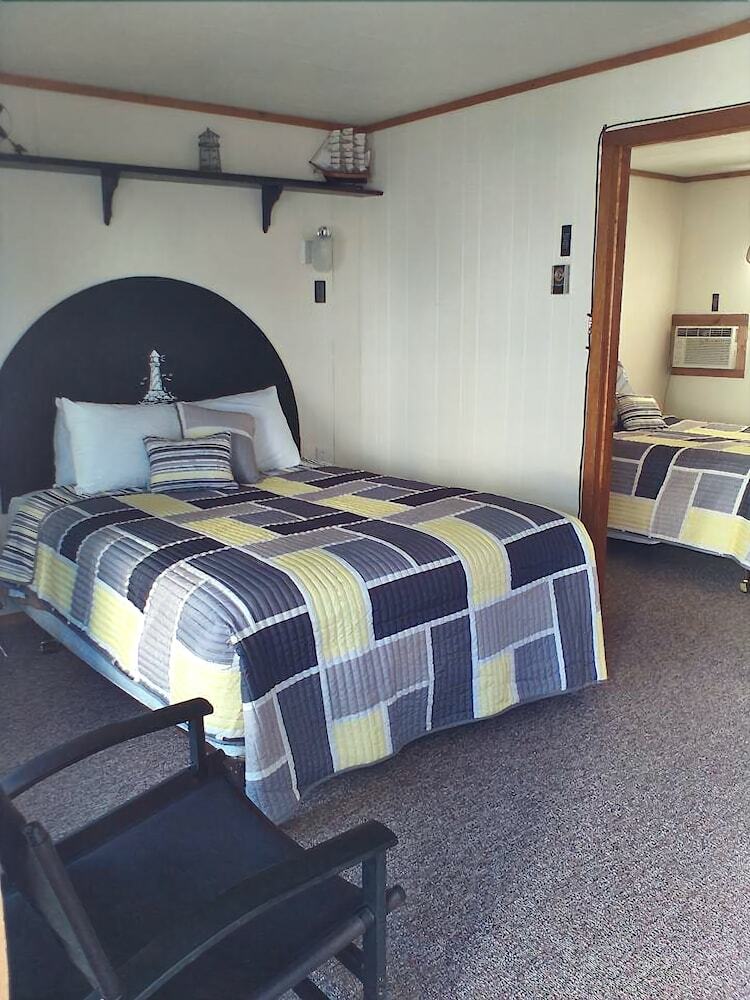 The Monarch Motel