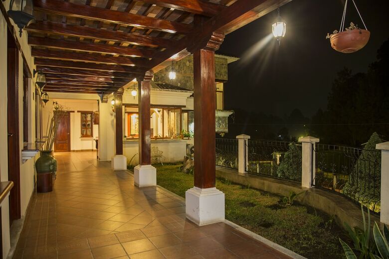 Casa Kirv� Hotel