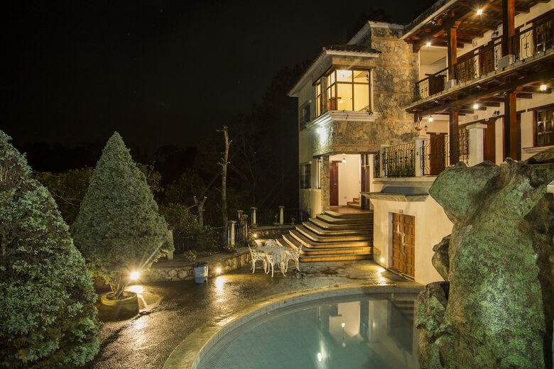 Casa Kirv� Hotel