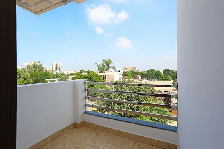 Oyo 6603 Hotel Green Residency 2