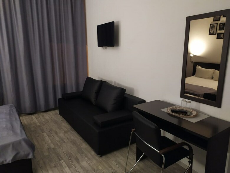 White&black Home Hotel