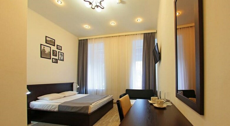 White&black Home Hotel