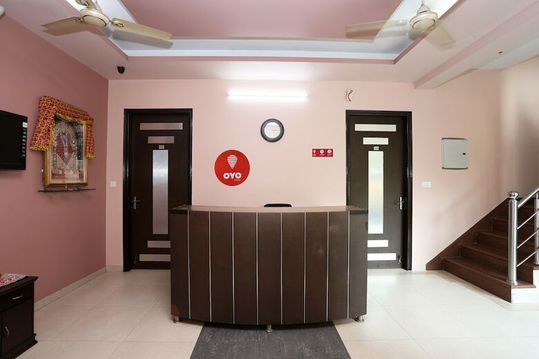 Hotel Oyo 9422 Prime
