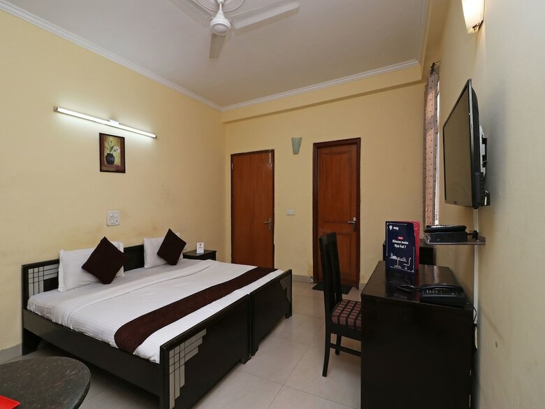 Hotel Oyo 6608 Sector 56