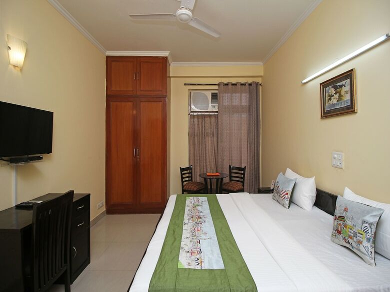 Hotel Oyo 6608 Sector 56