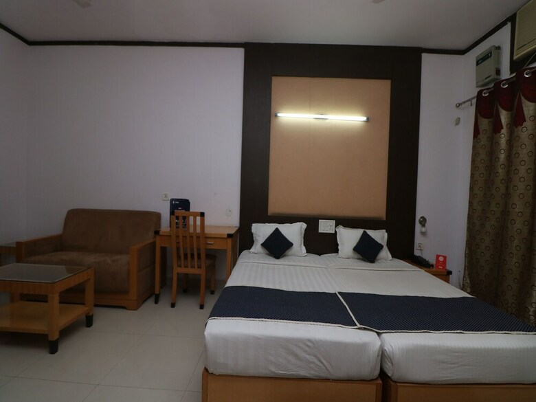 Hotel Oyo 10250 Elevate Residency