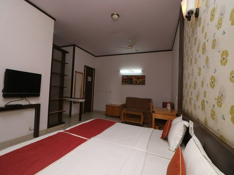 Hotel Oyo 10250 Elevate Residency