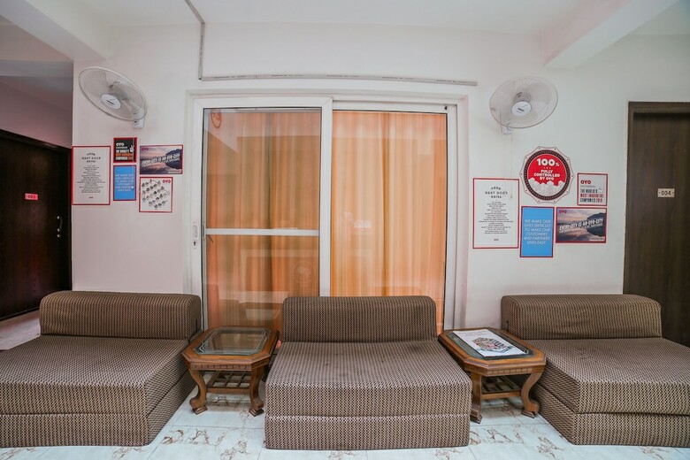 Oyo 9934 Hotel Nirmal Niwas