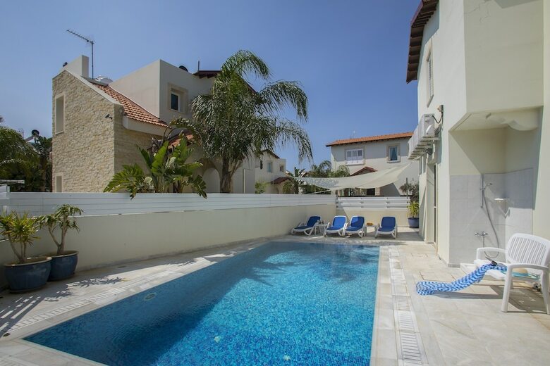 Protaras Villa Raflia