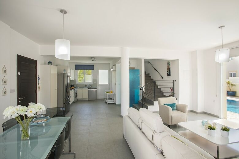 Protaras Villa Raflia