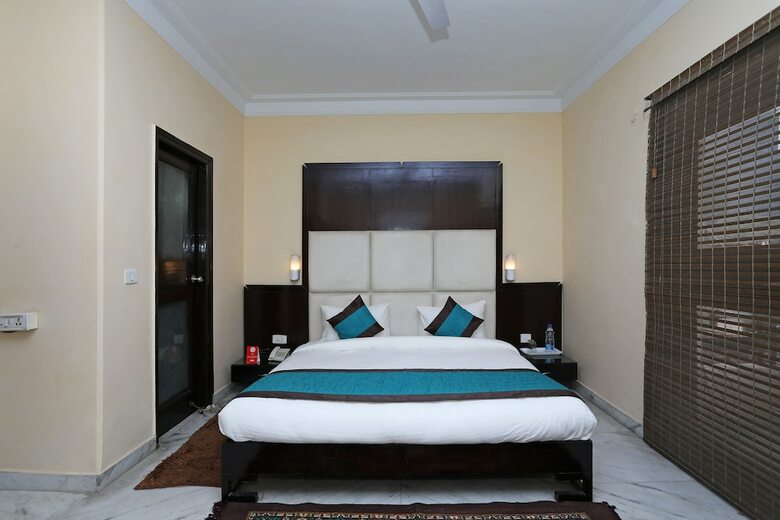 Oyo 10057 Hotel Laksh Residency