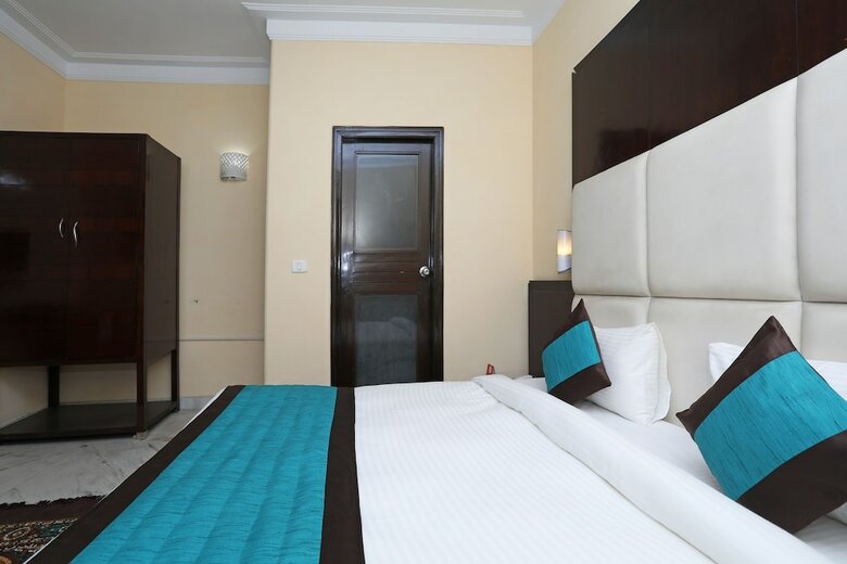 Oyo 10057 Hotel Laksh Residency