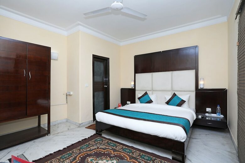 Oyo 10057 Hotel Laksh Residency