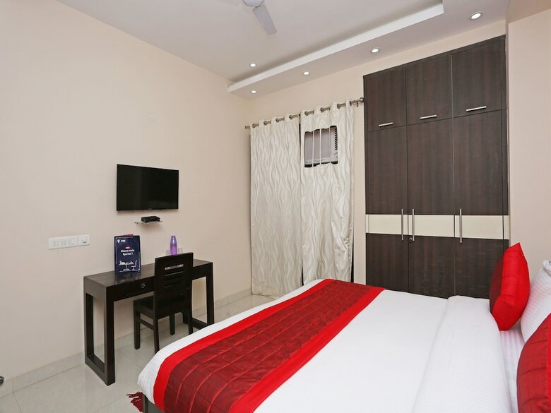 Hotel Oyo 9997 Sohna Road