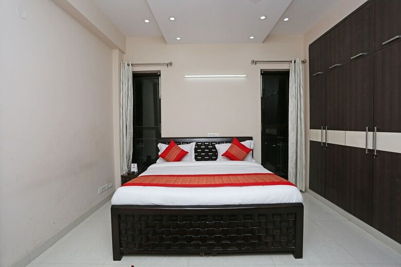 Hotel Oyo 9997 Sohna Road