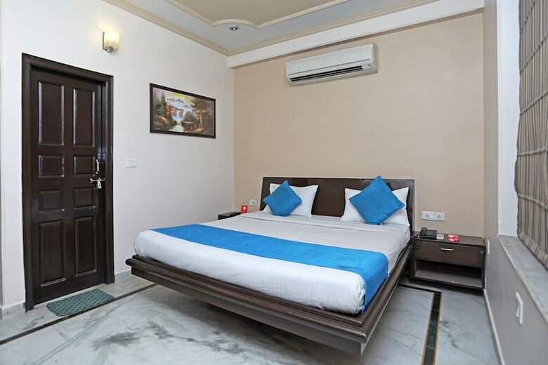 Hotel Moon Residency